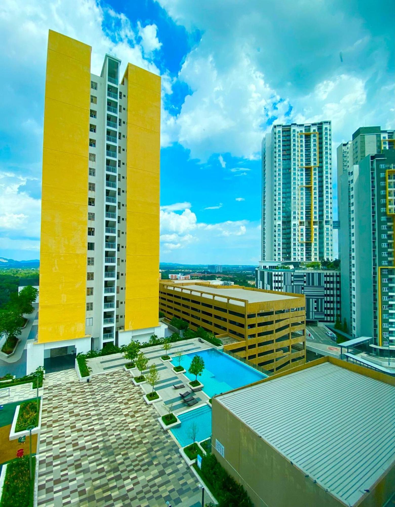 2 Bedrooms Suites At Mesahill Nilai With Mall By D'Kay Homes, Near Usim Klia Exterior photo